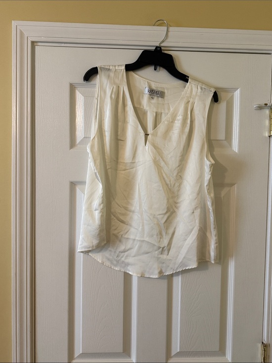 Kasper Tops - Kasper Cream V-Neck Sleeveless Camisole